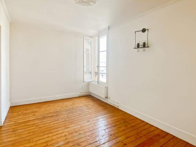 Appartement À Vendre - Plein cœur Notre Dame — photo du bien