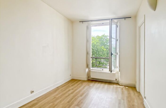 Appartement À Vendre - Plein cœur Notre Dame — photo 3