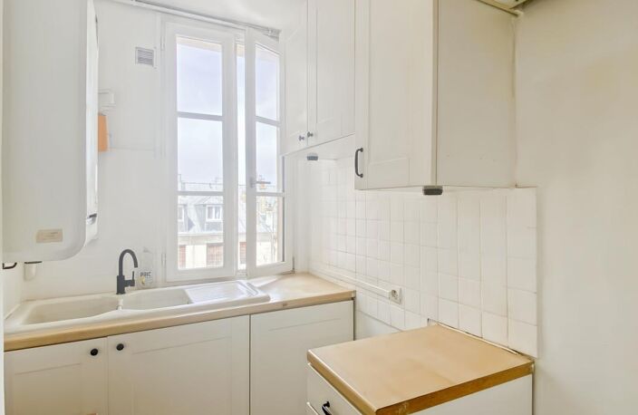 Appartement À Vendre - Plein cœur Notre Dame — photo 4