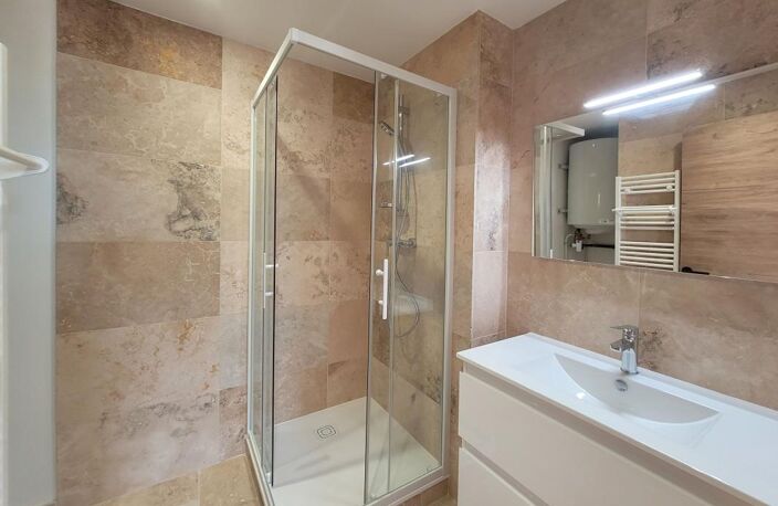 Appartement À Vendre — photo 3