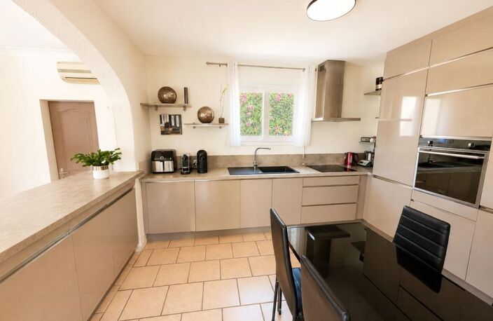EXCLUSIVITÉ Caumont-sur-Durance – Maison de plain-pied 165m² – 6 chambres – Piscine - Jardin - Garage — photo 4