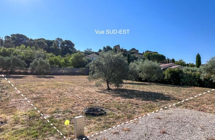 Terrain constructible et viabilsié à vendre — photo 3