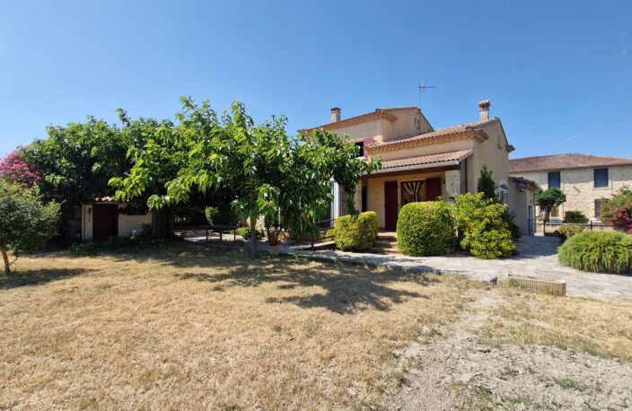 Domazan Maison à Vendre, à rafraîchir, 141 m², 4 chambres, Garage, Terrain 729 m² — photo 2