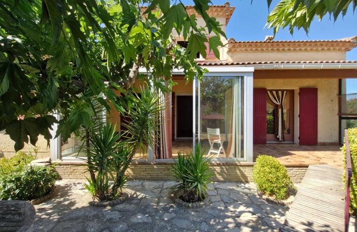 Domazan Maison à Vendre, à rafraîchir, 141 m², 4 chambres, Garage, Terrain 729 m² — photo 3