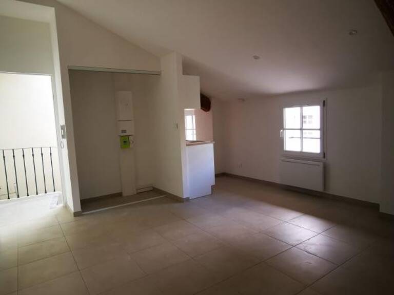 Appartement À Louer centre de Villeneuve les Avignon — photo 1