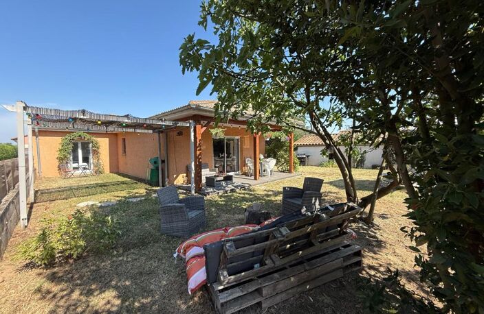 Maison de plain pied à St Clair du Rhône — photo 2