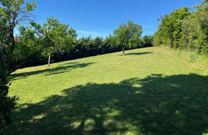 Terrain construtible À Vendre — photo 2