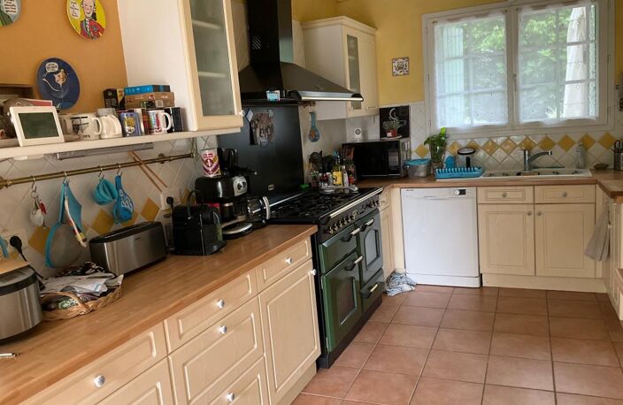 Vaste maison charentaise, sur 1.5 hectare de terrain — photo 3