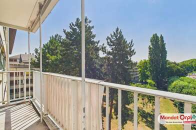 Appartement 6 pièces 219350 €