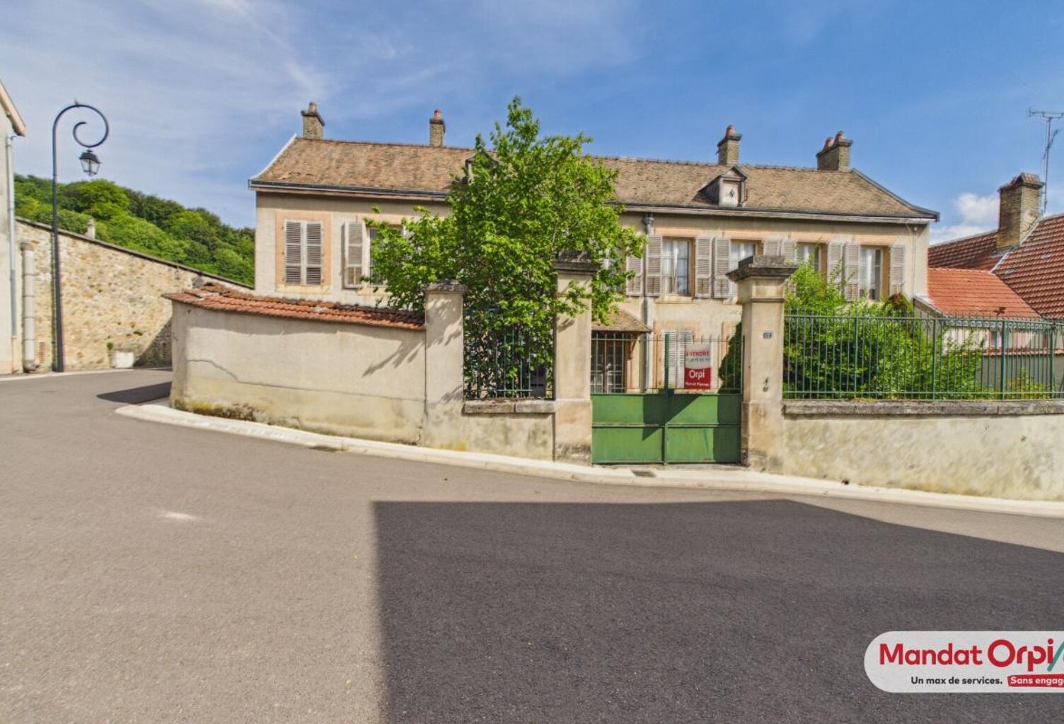 Ensemble Immobilier à Vendre à Verzy — photo 1