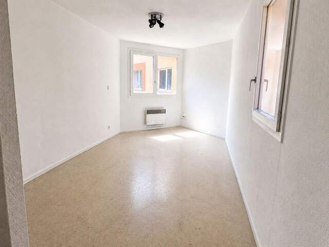 TOULOUSE PRADETTES - STUDIO À RÉNOVER FORT POTENTIEL — photo du bien