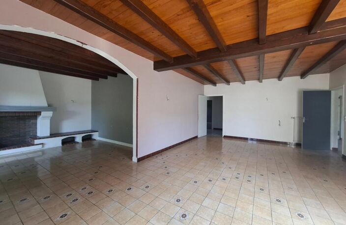Le Chay - Plain-pied garage et jardin — photo 2