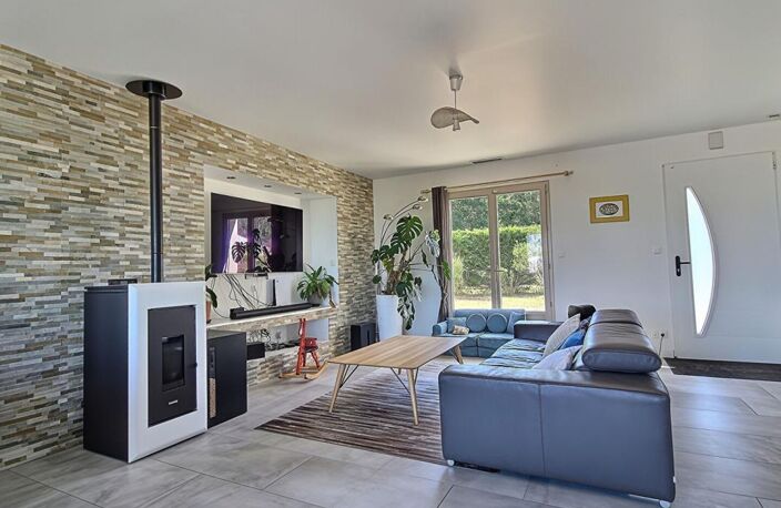 Joli pavillon de plain-pied - VERNOIL LE FOURRIER (49390) — photo 3