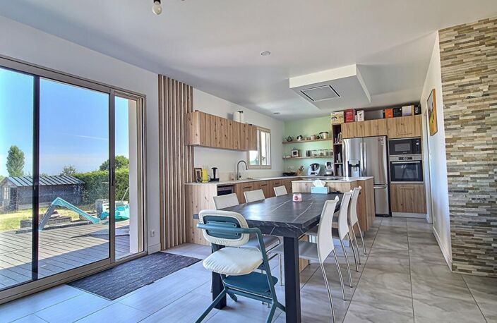 Joli pavillon de plain-pied - VERNOIL LE FOURRIER (49390) — photo 4