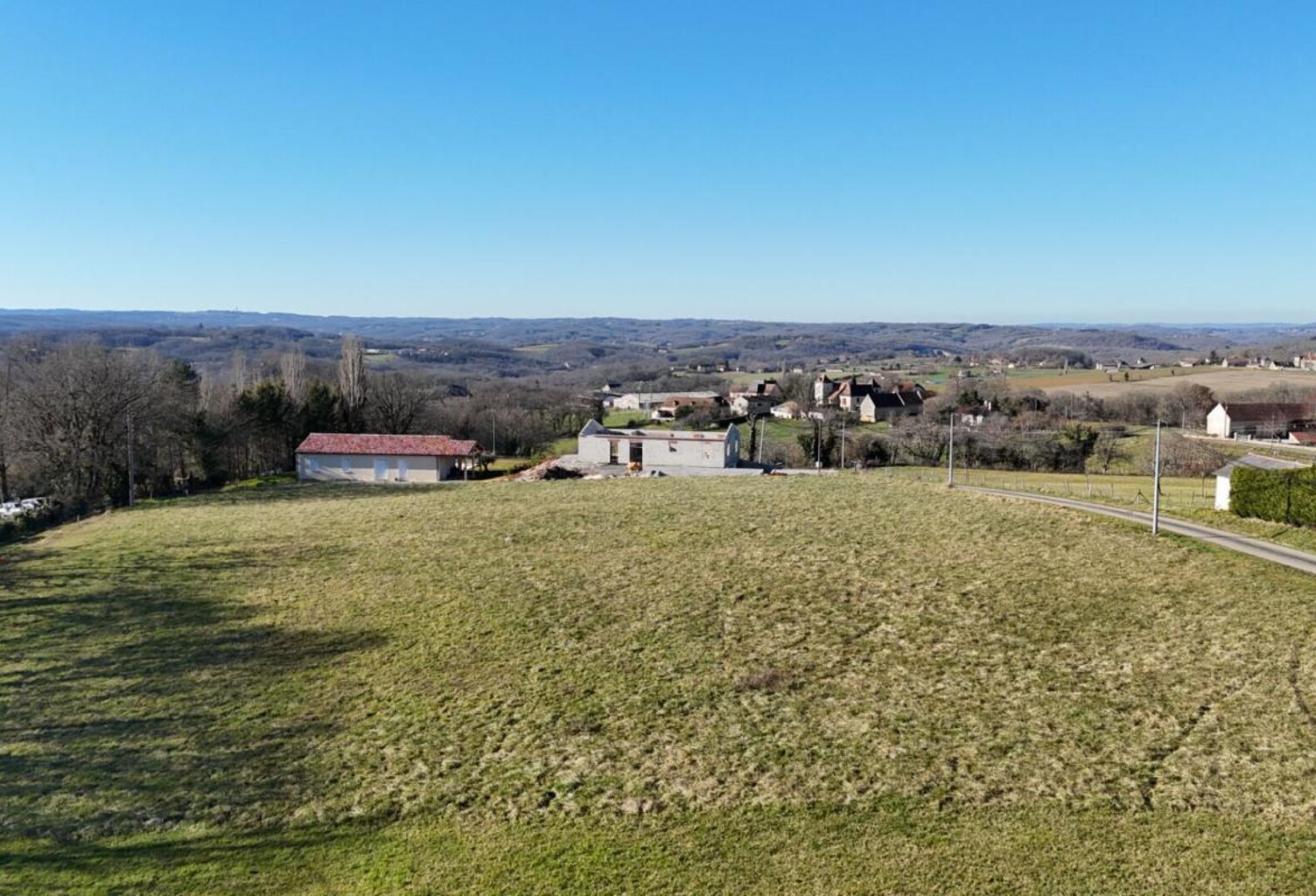 Terrain constructible de 2713 m2 à Dégagnac — photo 1