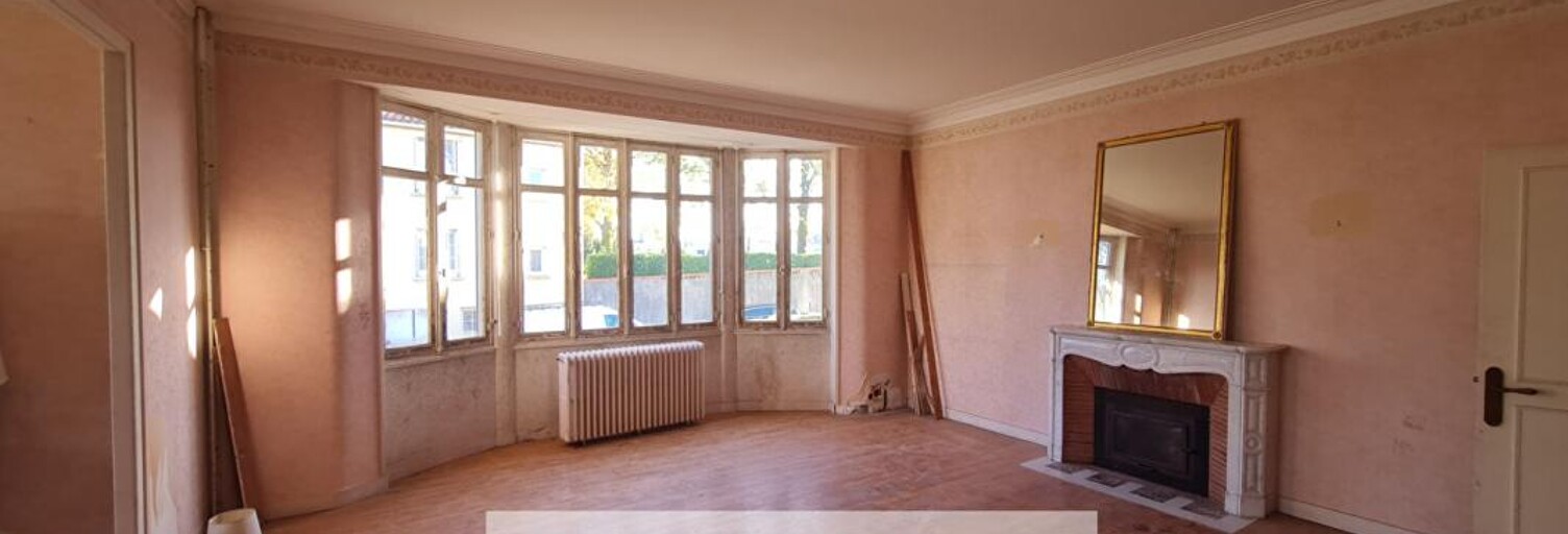Maison 8 Pièces 212 m² à vendre à Les Herbiers (85500)