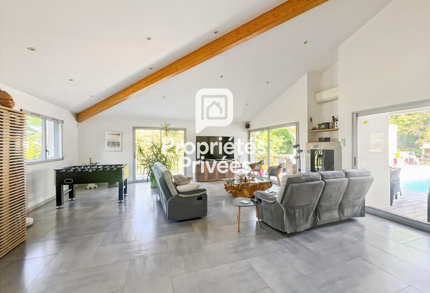Maison de 200m² avec 4 chambres et piscine — photo 1