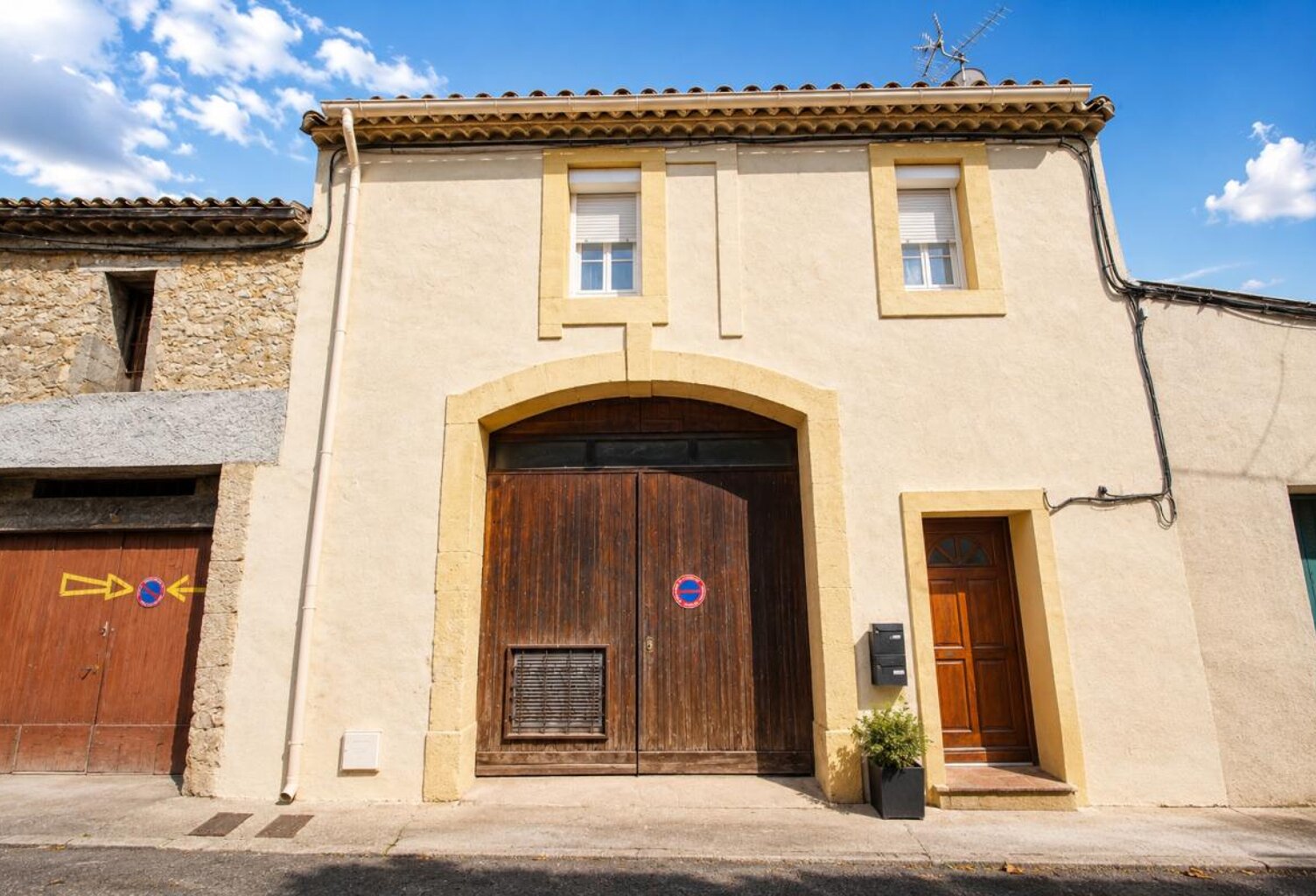 Immeuble de rapport  2 appartements et grand garage de 90 m Argeliers — photo 1
