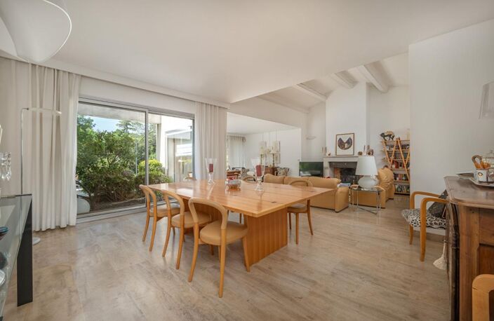 Villa 5 pièce(s) 182.80 m2 + Piscine + 4 terrasses + garage+ Pool House + Abris de jardin — photo 2