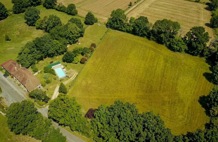 Coup de coeur assuré -Propriété de caractère en pierre-Maison familiale & gîte de 280m2 sur un terrain d'environ 2,8 ha proche de Janailhac — photo 2