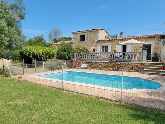 Jolie Villa 3/4P  Jardin clos, terrasse et piscine — photo du bien