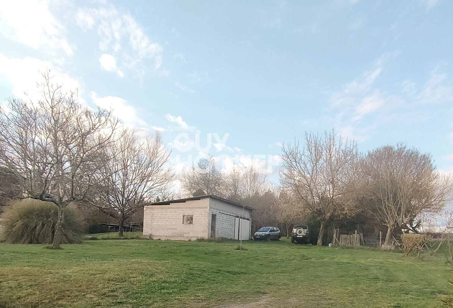 Terrain Roaillan 1756 m2 — photo 1