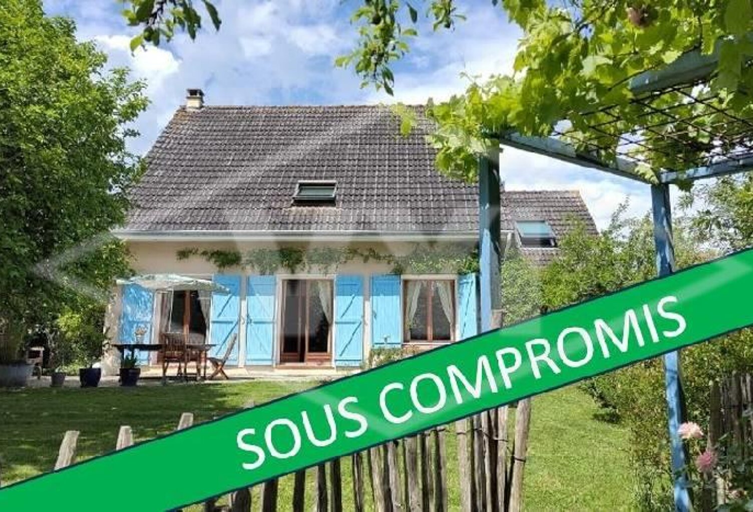 Vente maison 8 pièces 160 m² Combs-la-Ville (77380) — photo 1