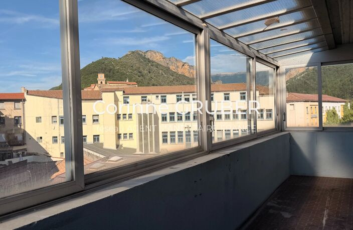EXCLUSIVITÉ - DIGNE HYPER-CENTRE - TYPE 3 TRAVERSANT DE 96 M² — photo 2