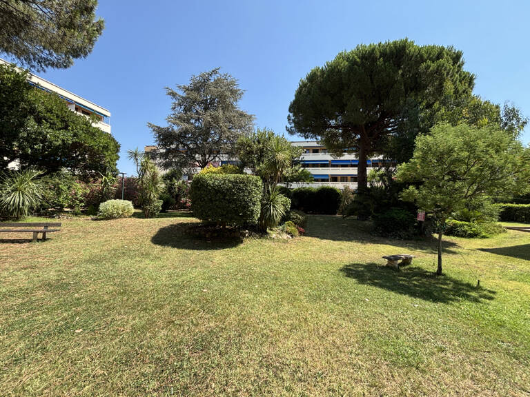 Appartement 5 pièces de 105 m2 à 2 minutes à pied de la mer — photo 1
