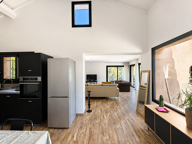 VILLA DE 115M2 DE TYPE 4  AVEC PISCINE AU COEUR DU VILLAGE D — photo 4