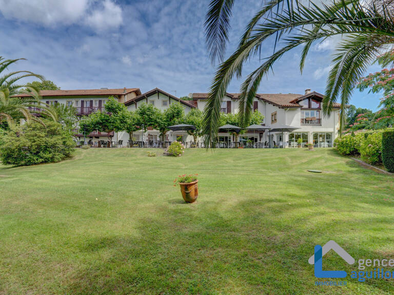 HOTEL - RESTAURANT A VENDRE AU PAYS BASQUE A BIRIATOU -2300m — photo 1