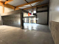 Local d activité de 200 m2 — photo 3