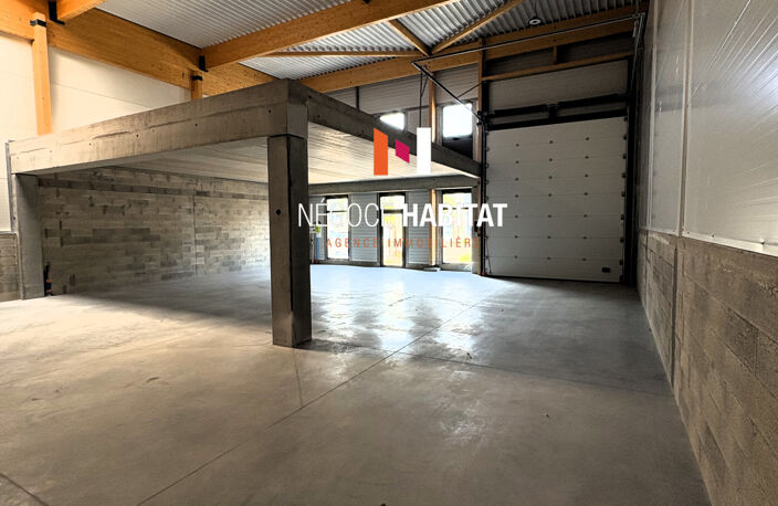 Local d activité de 200 m2 — photo 3
