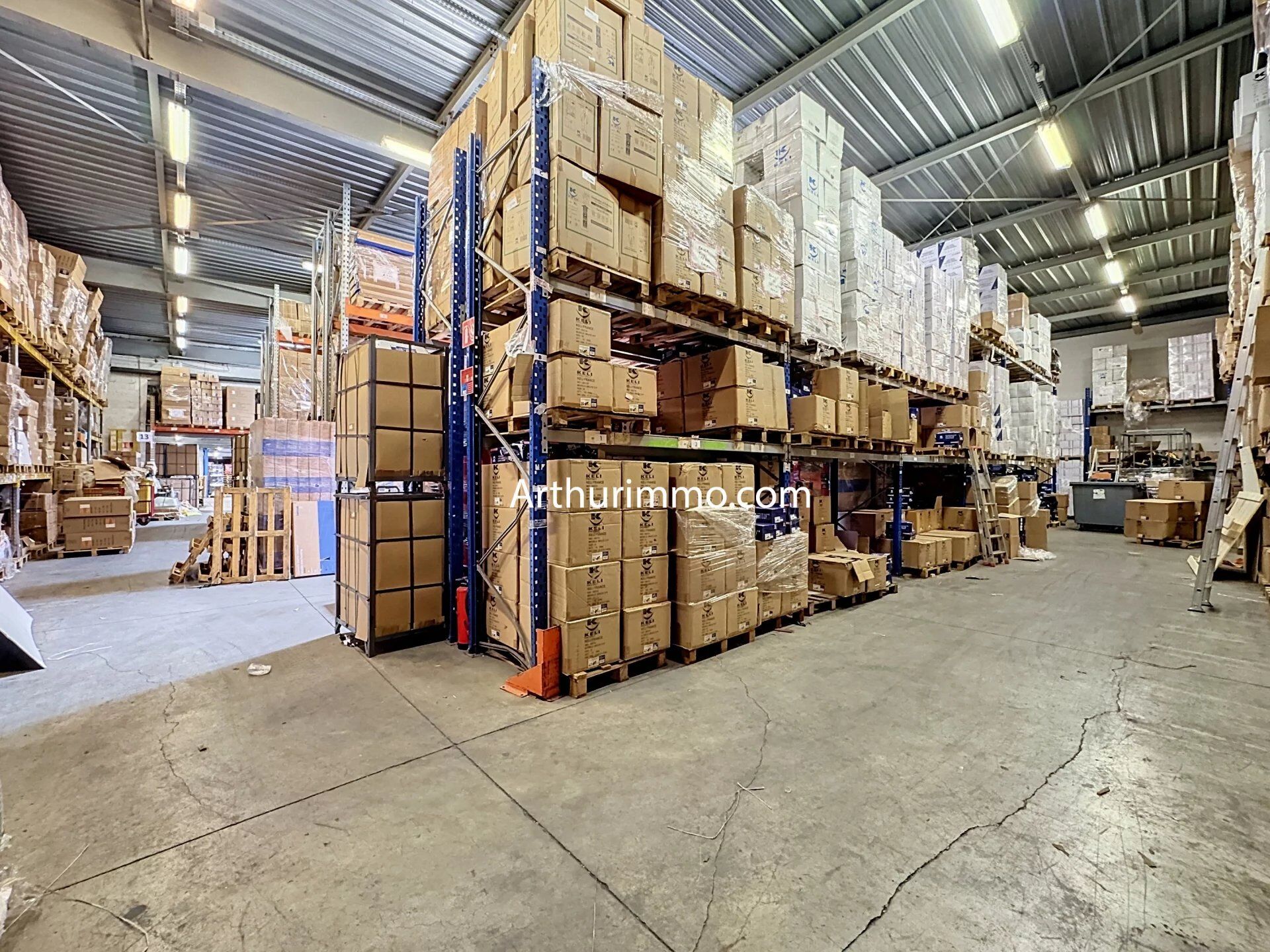 Local commercial 2752 m² · à Créteil · 2 752 m² · 6 500 000 €