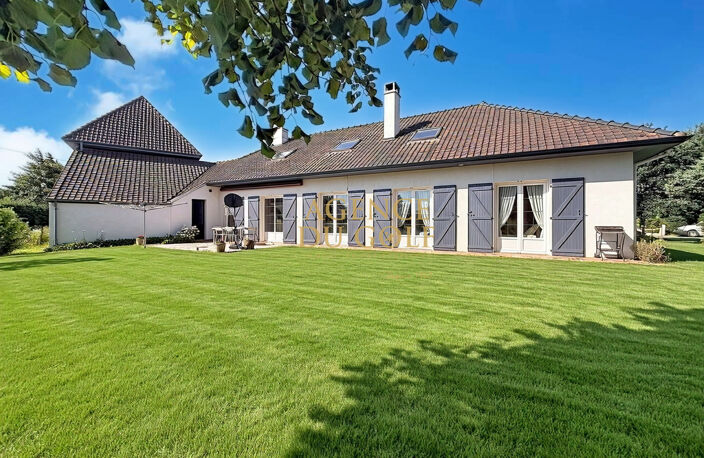 Maison familiale de 334 m2   Vie de plain-pied, dépendance e — photo 3