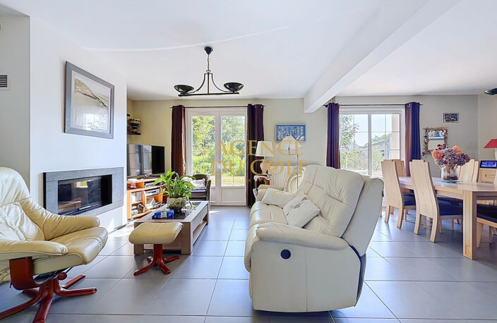 Maison familiale de 334 m2   Vie de plain-pied, dépendance e — photo 4