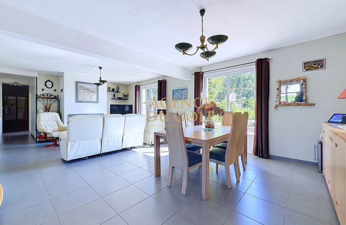 Maison familiale de 334 m2   Vie de plain-pied, dépendance e — photo 5