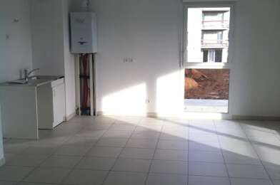Appartement 3 pièces 810 €