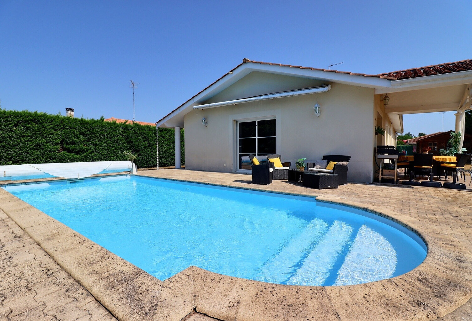 MAISON T5 BISCAROSSE EN PARFAIT ETAT AVEC PISCINE — photo 1