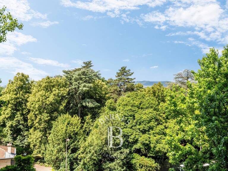 Lyon 4ème - Appartement de 192,80 m² - 4 chambres - 2 balcons - garage — photo 1