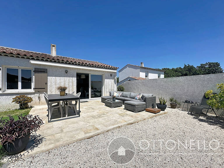 Maison Roquebrune Sur Argens 4 pièces 81,73 m2 sur 547 m2 de terrain avec garage — photo 1