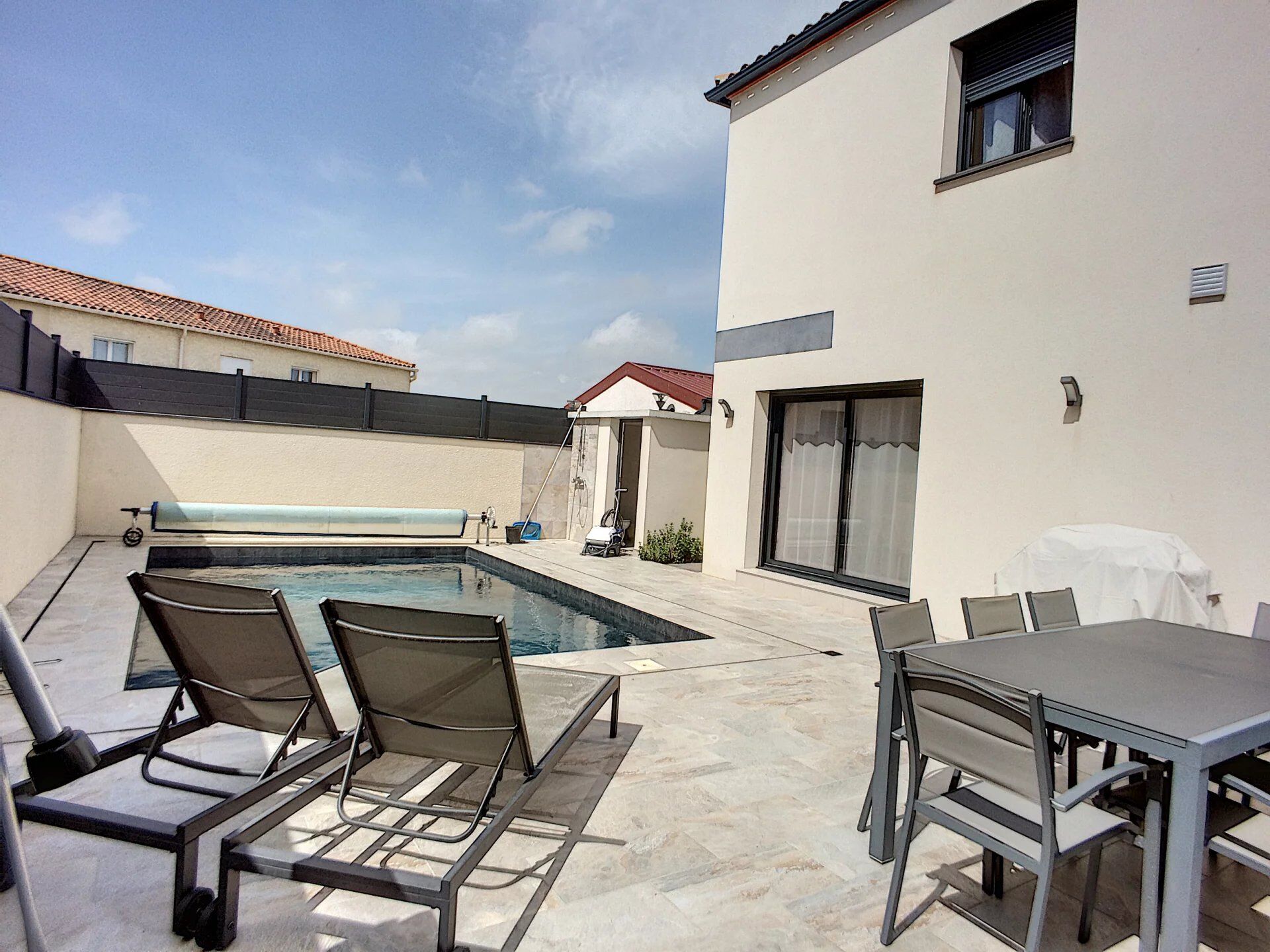 Maison 12 pièces 273 m² · à Villeneuve-de-la-Raho · 273 m² · 680 000 €