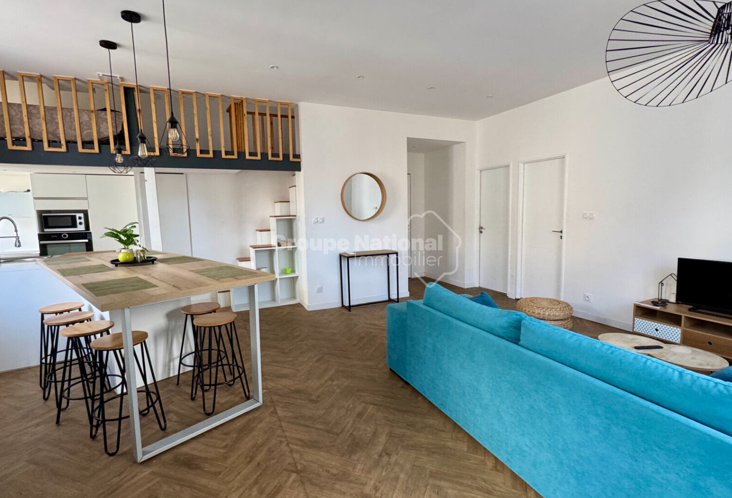 NÎMES - Appartement T2 de 67 m² - Dernier étage, proche Écusson — photo 1