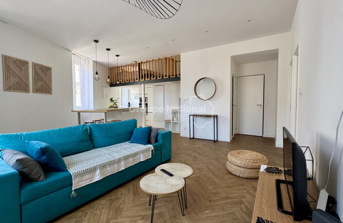 NÎMES - Appartement T2 de 67 m² - Dernier étage, proche Écusson — photo 2