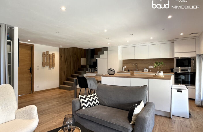 Maison contemporaine sur grand terrain — photo 3