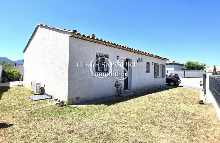 Maison de plain-pied 2015 – 3 chambres – Vue Rocher — photo 3