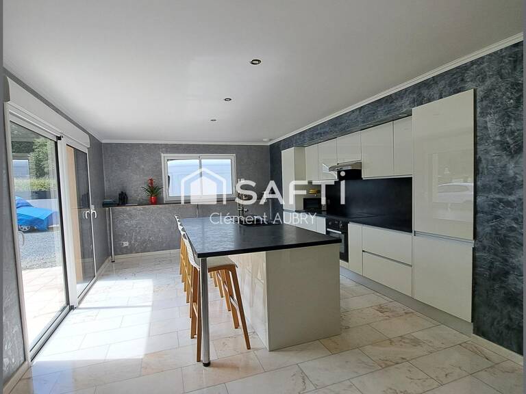 Beau pavillon moderne avec de beaux volumes et grand terrain ! — photo 1