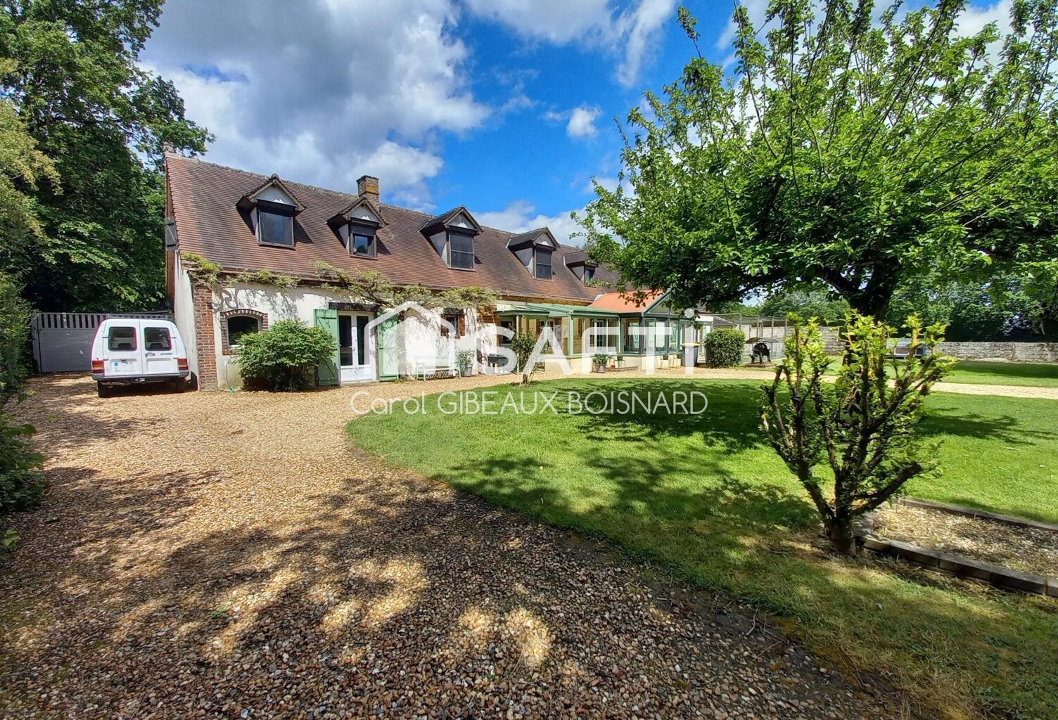 Propriété 17432m² avec 5 chambres, pré et box pour animaux — photo 1