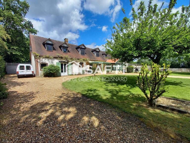 Propriété 17432m² avec 5 chambres, pré et box pour animaux — photo 1