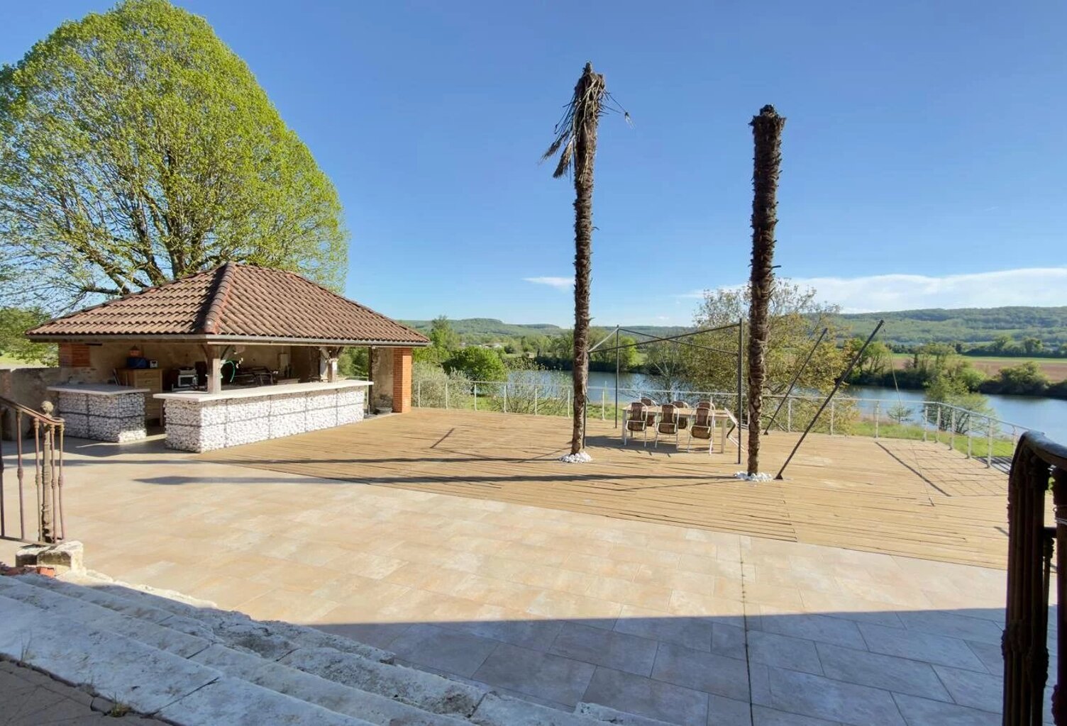 Superbe Maison de Maître située en bord de lot - 47300 — photo 1